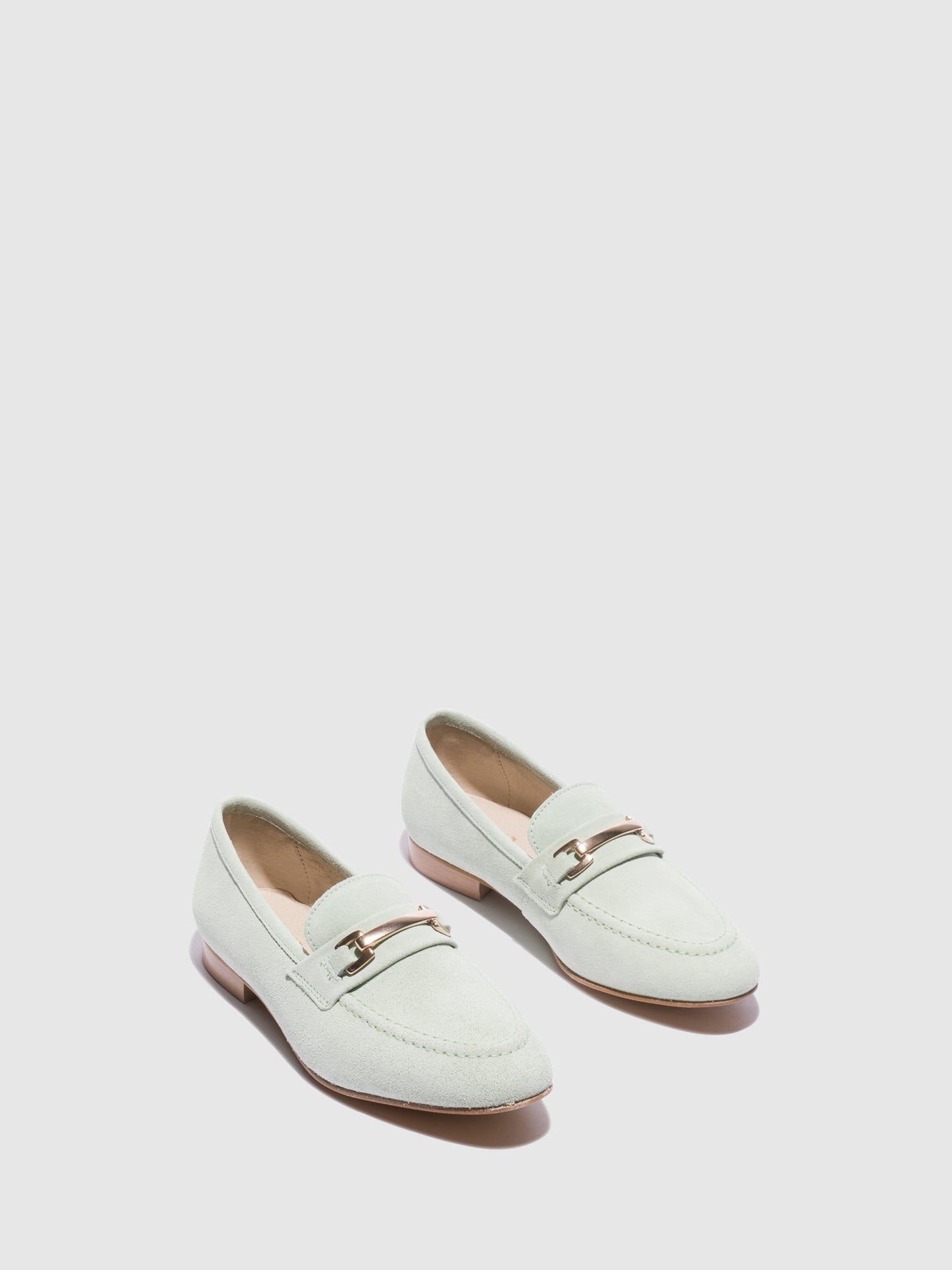 Foreva Loafers com Apliques Metálicos em Verde